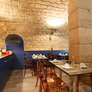 Trianon Gare De Lyon Otel