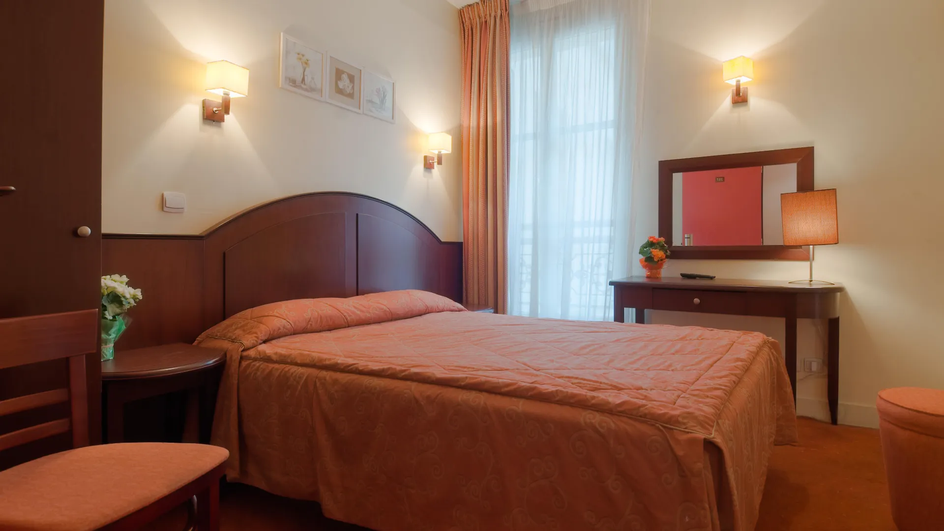 Hotel Le Faubourg Opera Paris